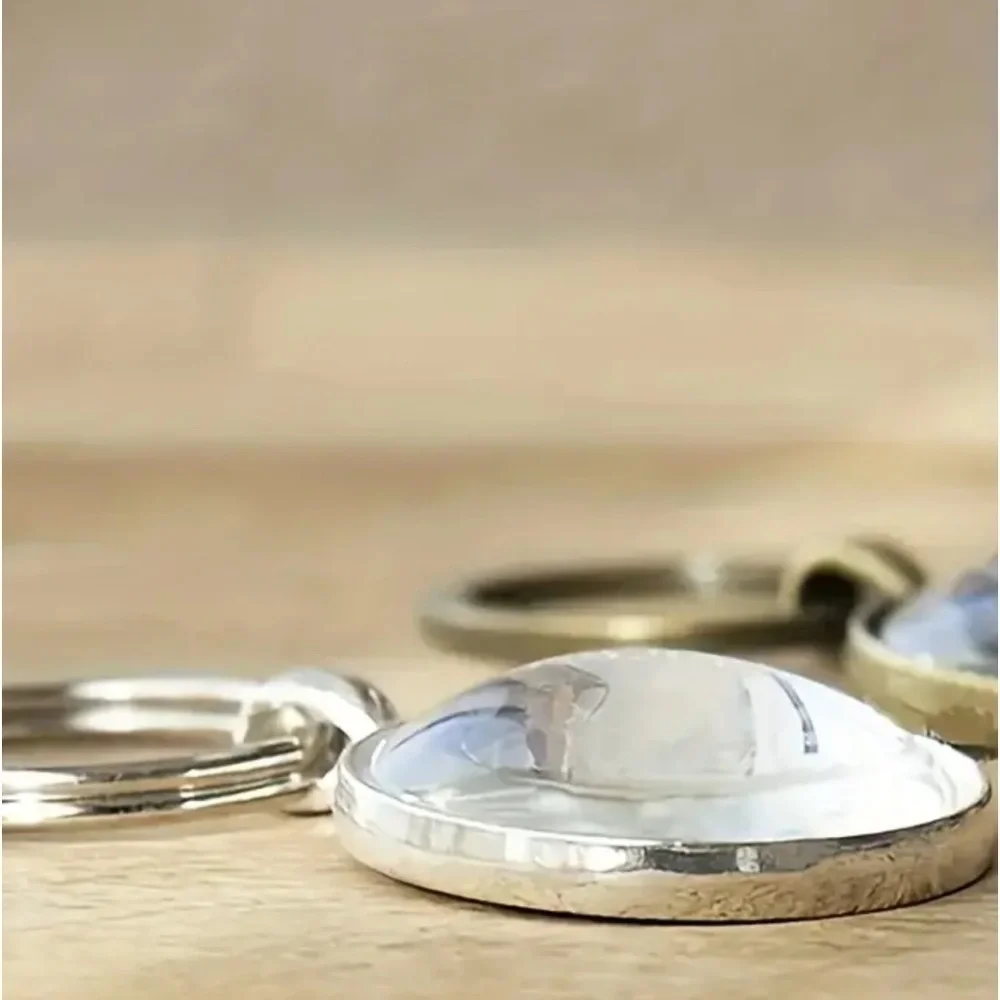 Alice in Wonder Land Keychain Key Holder Round Glass Cabochon Dome Silver Blue